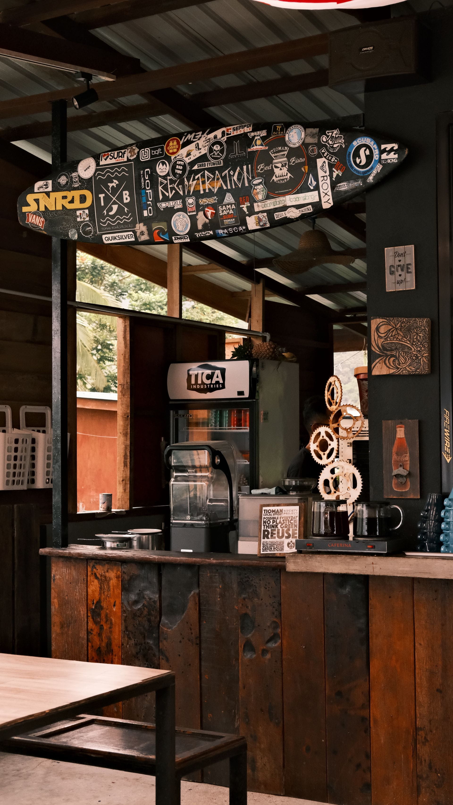 Café & Chill Zone