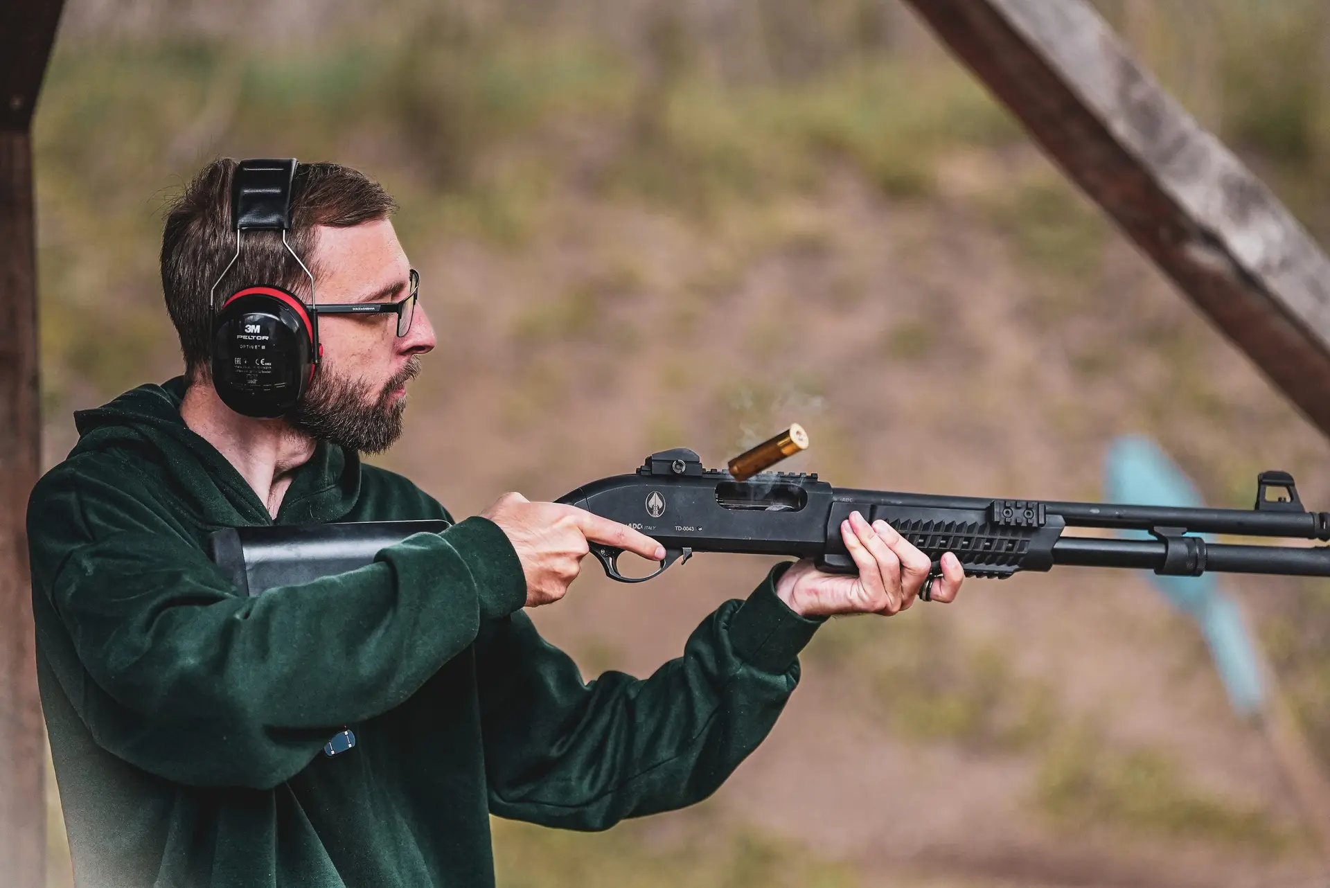 Strelac puca iz sačmarice na Special Ops Stage-u